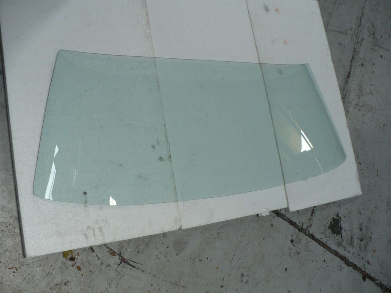 Camaro Firebird Coupe 1967-1969 Front Windshield Glass(Tinted) 