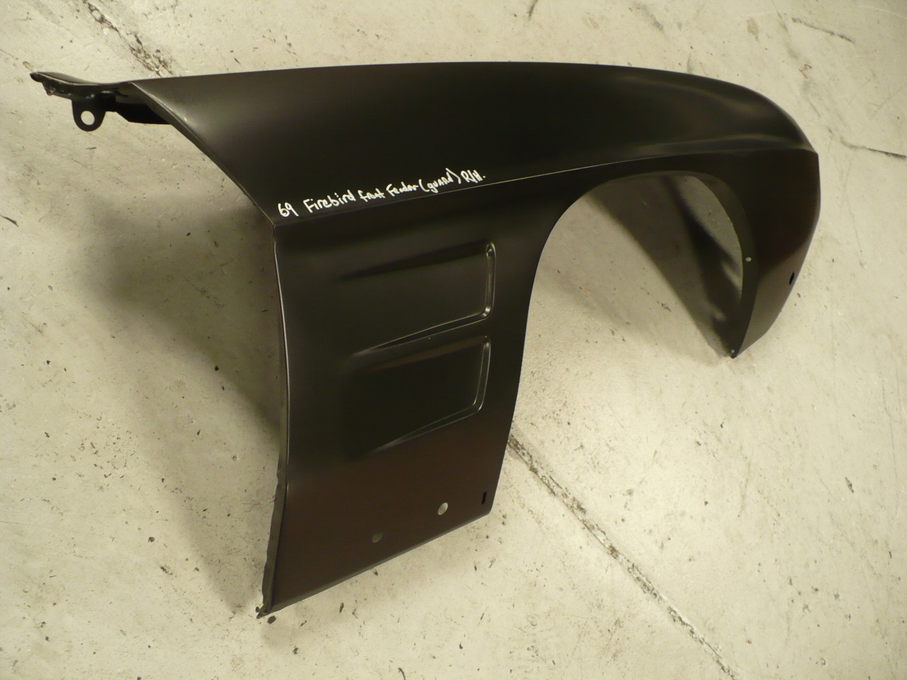 Pontiac Firebird 1969 Right Hand Fender / Guard
