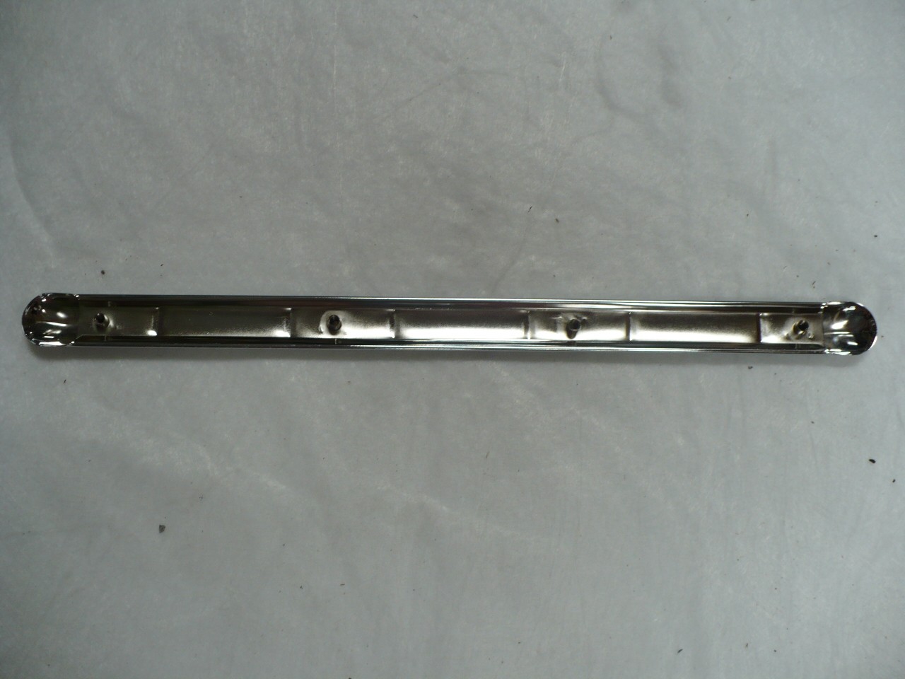 Chevy Pickup 47-53 Windshield Center Vertical Moulding