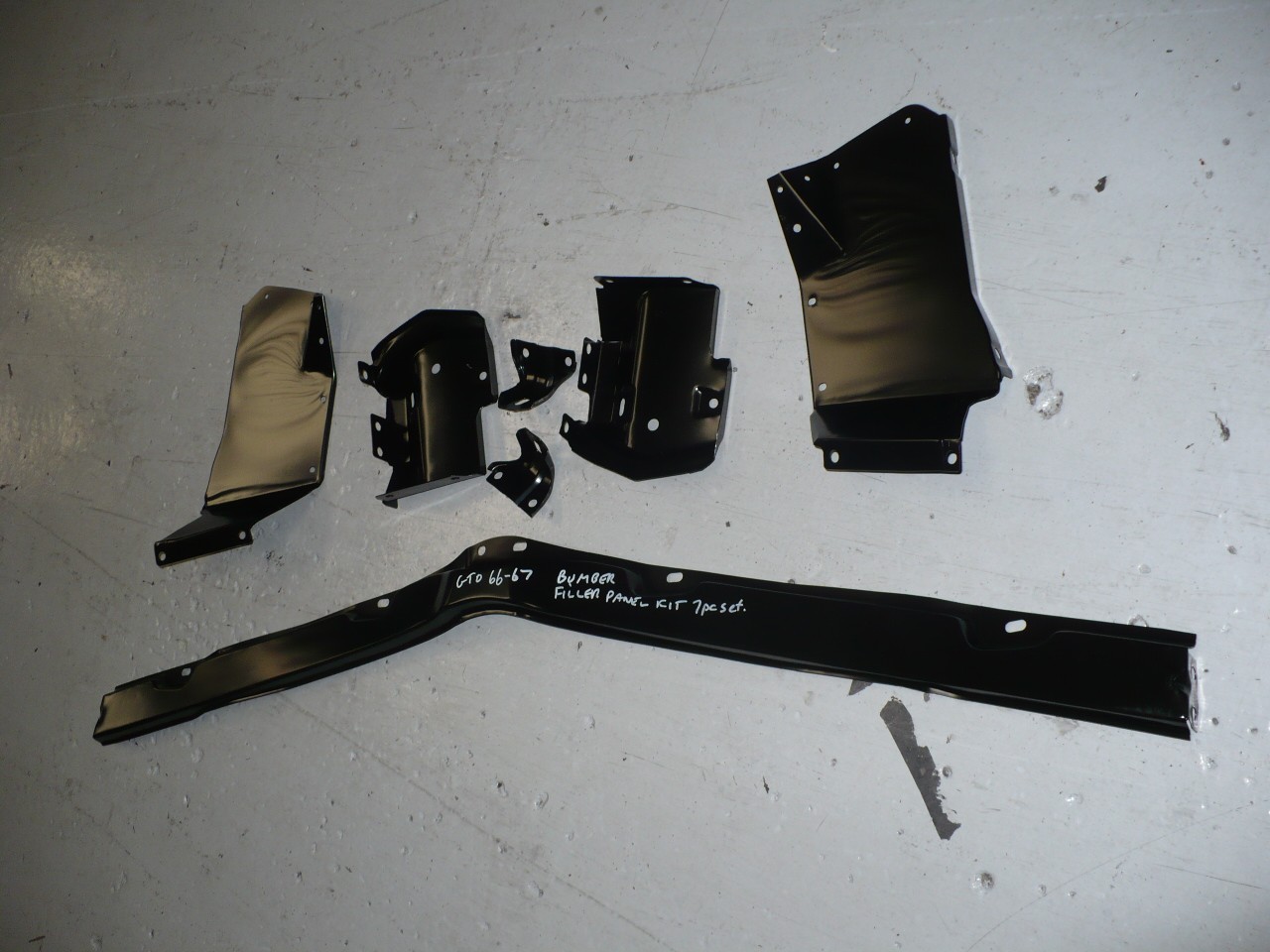 GTO 1966-1967 Bumper Filler Panel Kit (7pc)