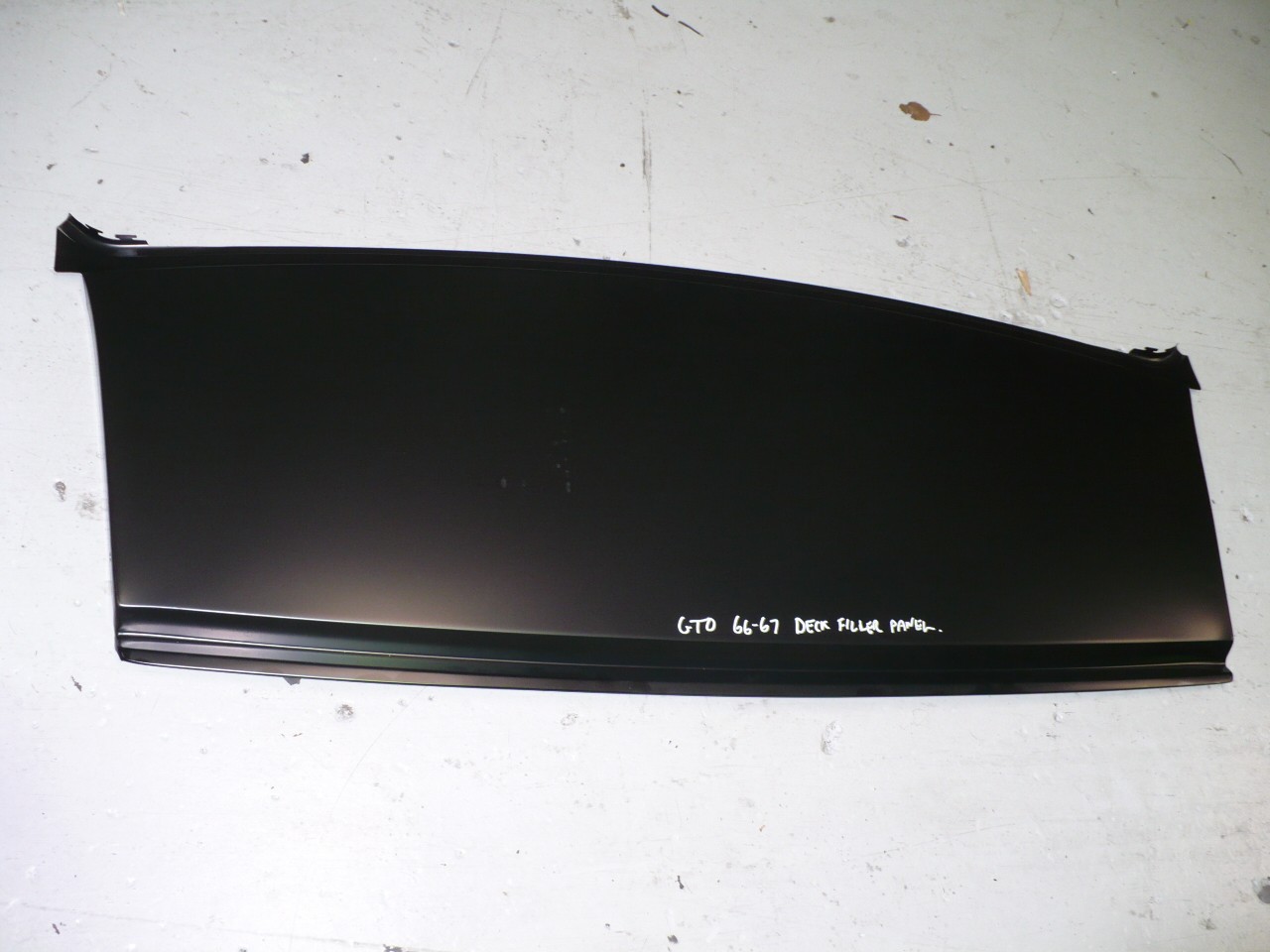Pontiac GTO 66-67 Deck Filler Panel