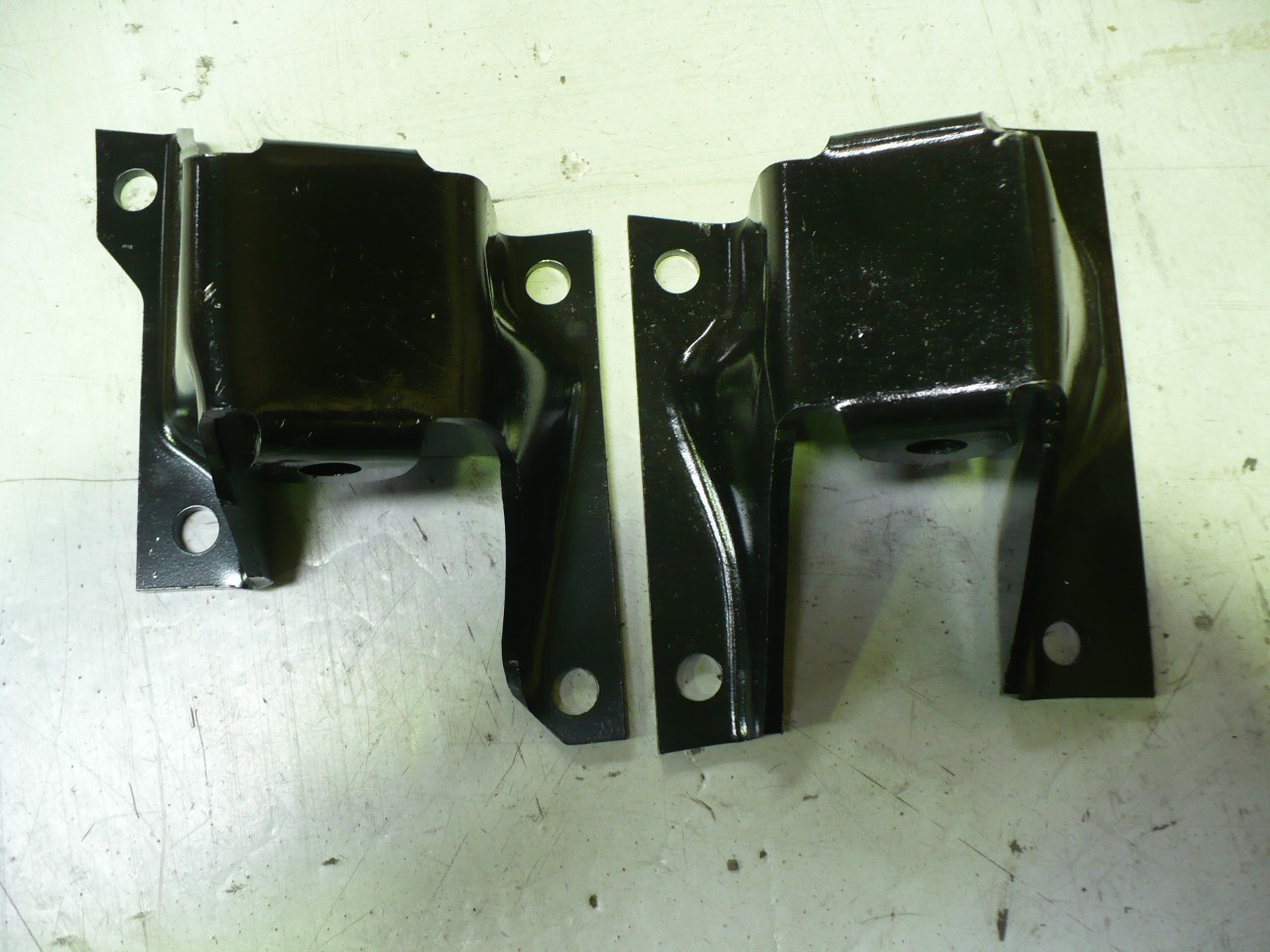 Impala 1958-1962 Frame Mount Pair V8