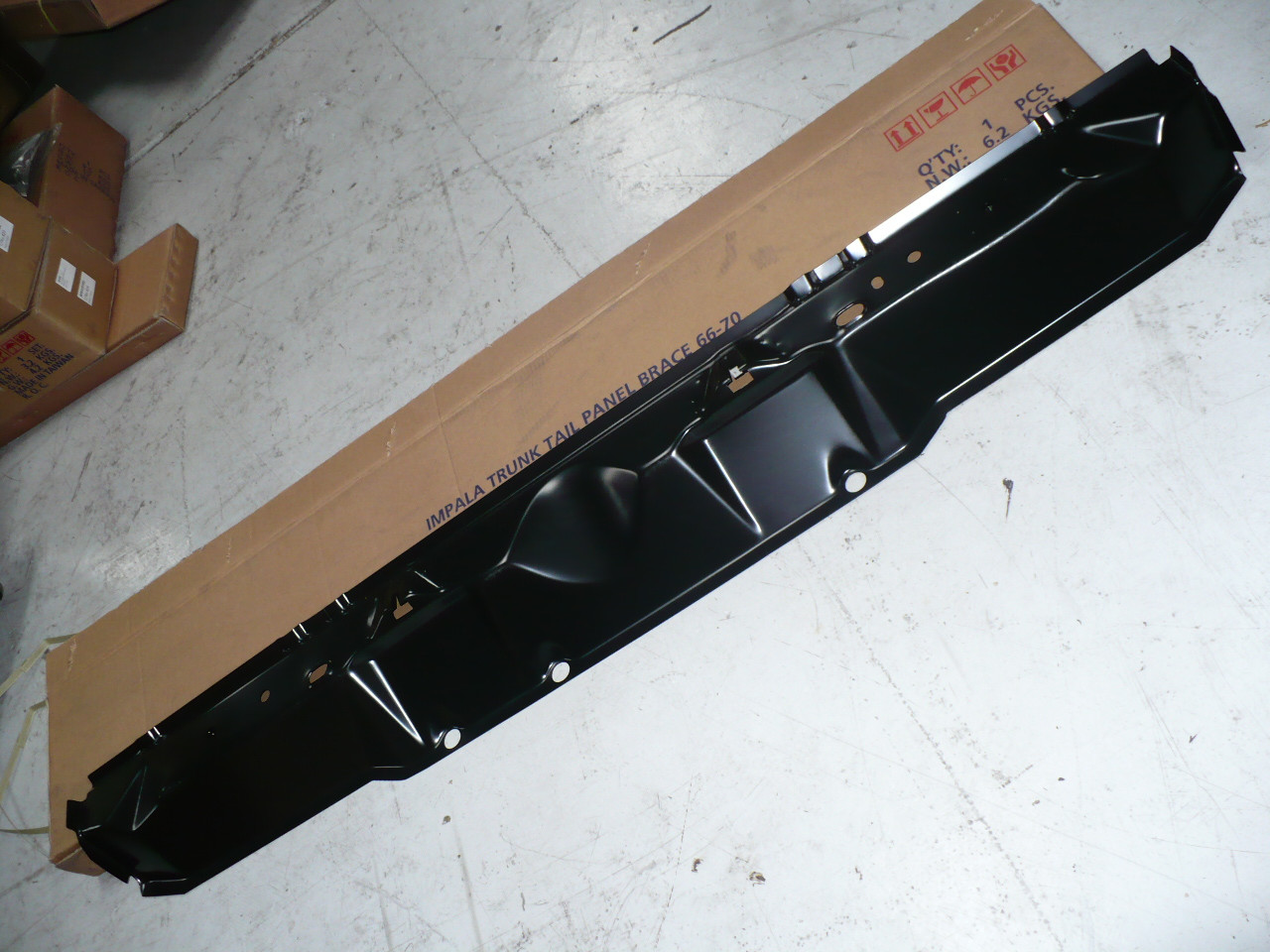 Impala 66-70 Trunk Tail Panel Brace