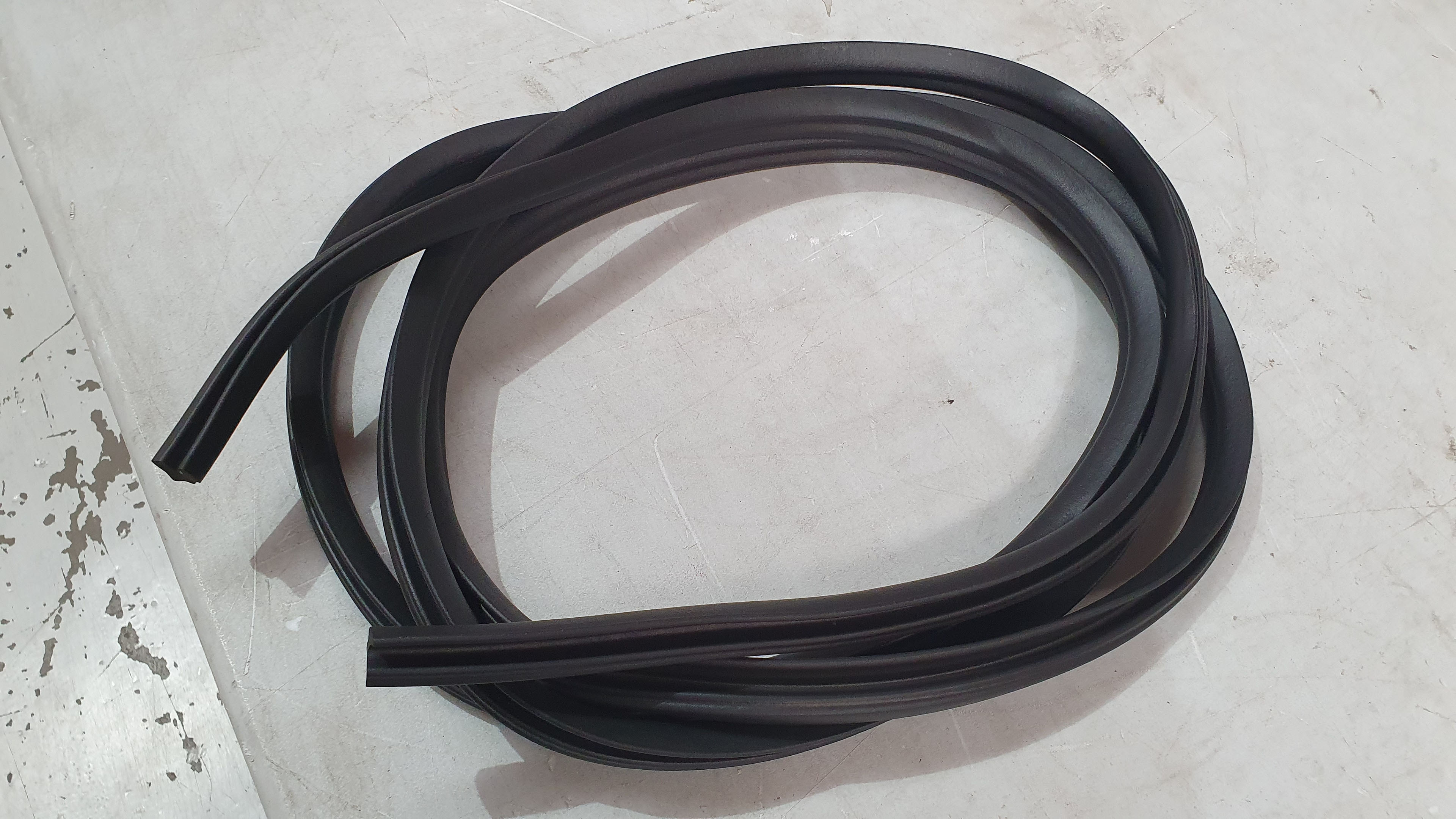 Datsun 1200 Sedan / Coupe Bootlid Rubber / Seal