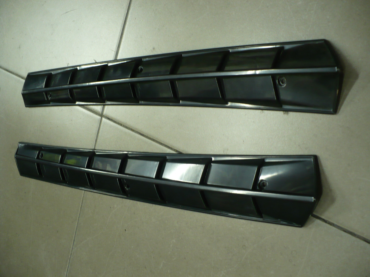 Mazda RX3 Coupe Rear Pillar Vents (2pc) Black