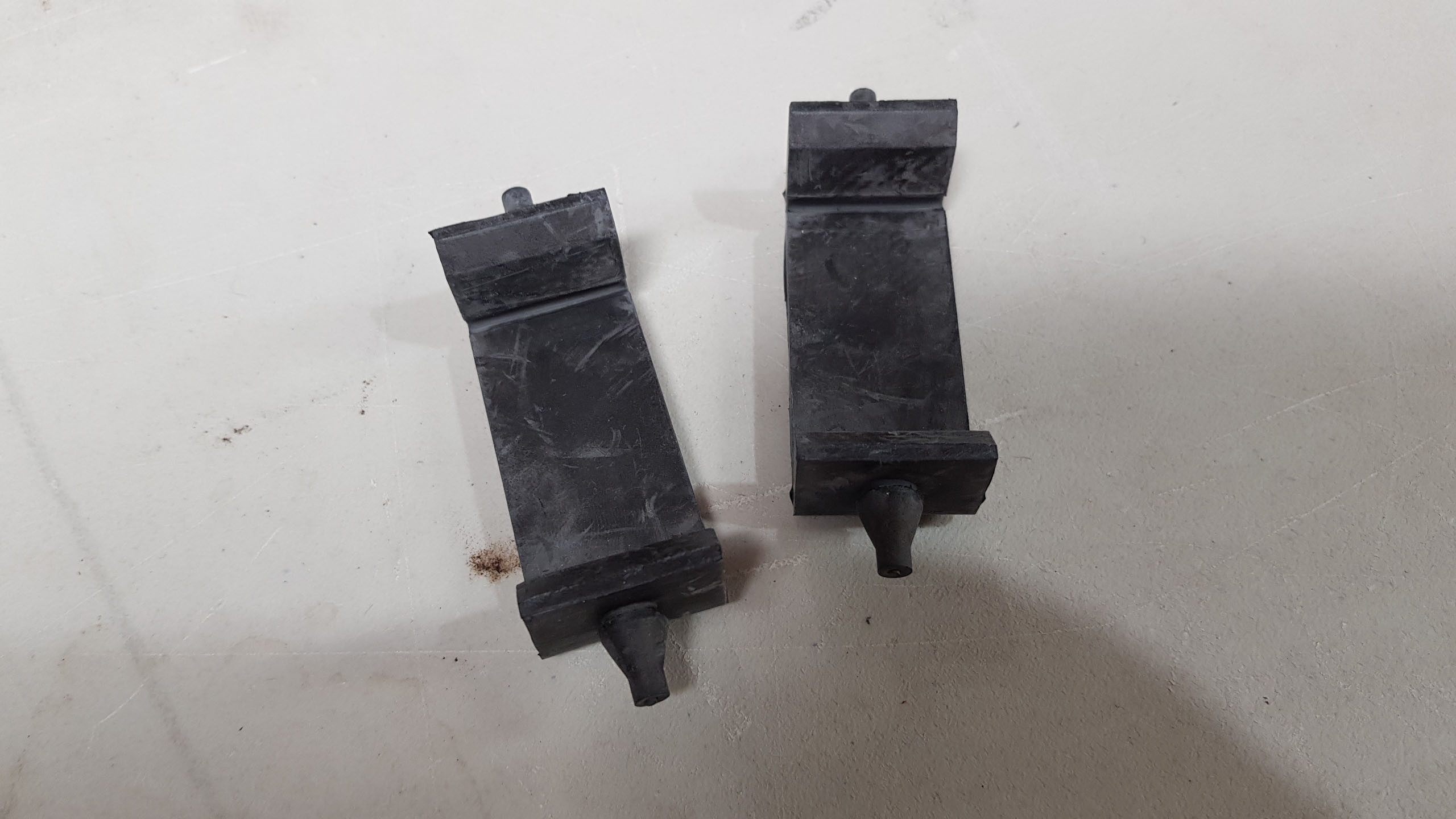 Ford Falcon XW-XY Lower Radiator Rubbers Pair 