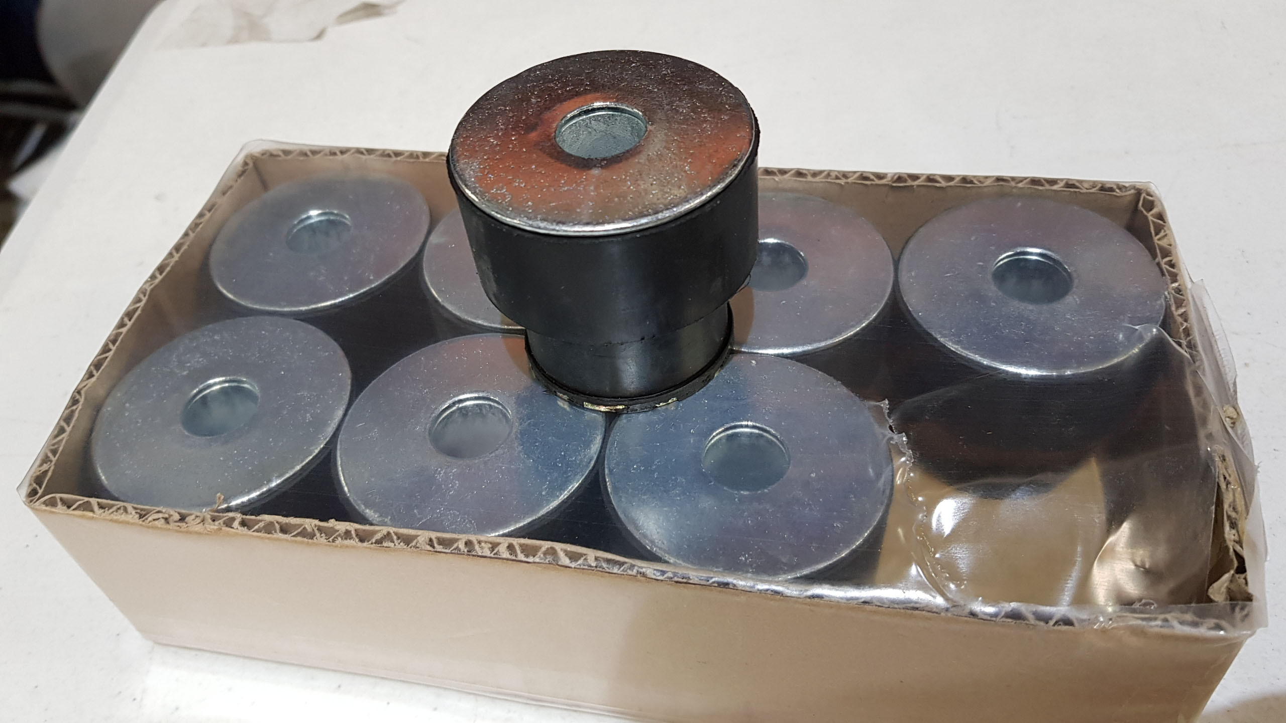 Holden HQ-HZ Sedan / Wagon / Coupe Body Mounting Kit