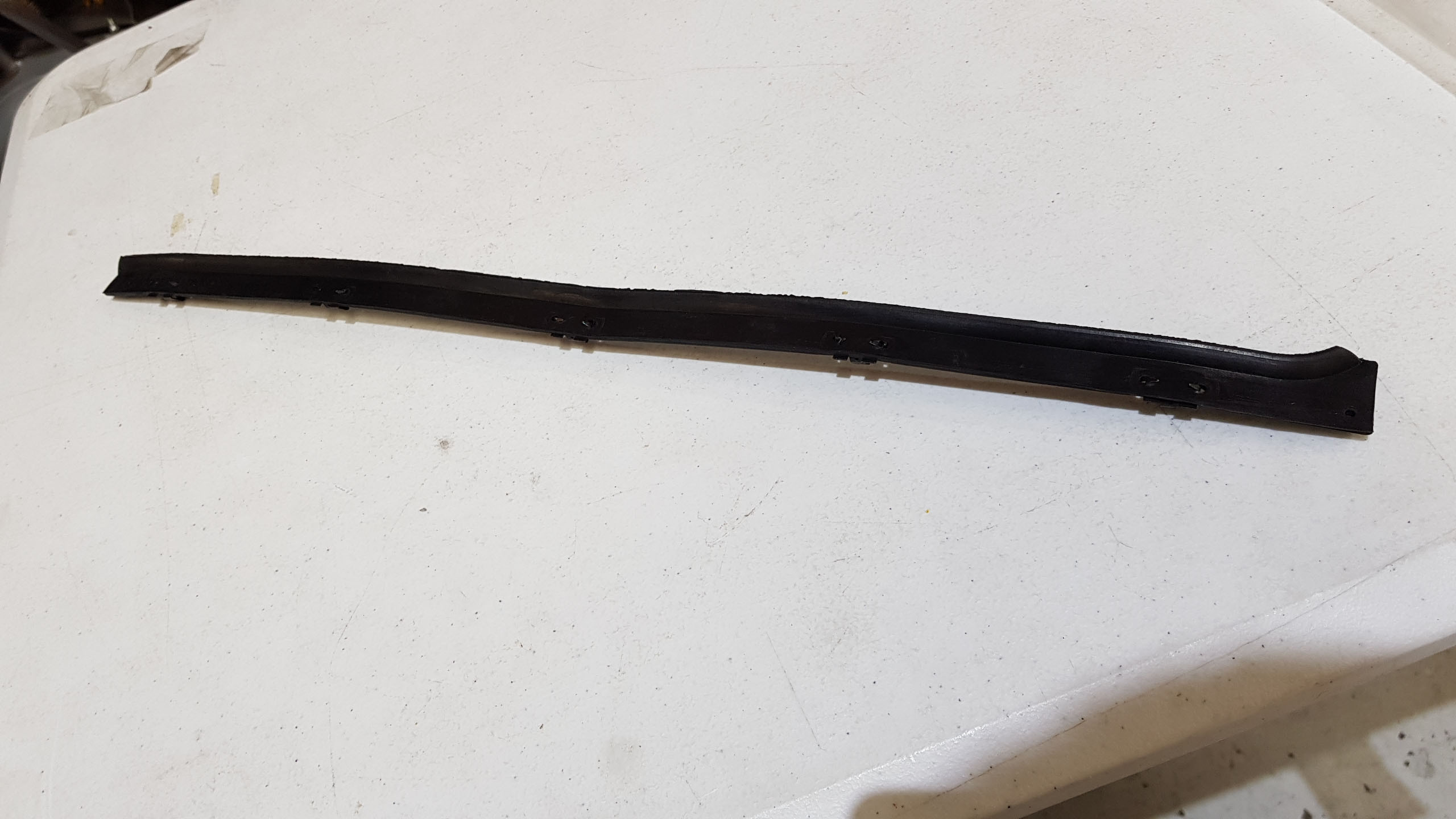 Holden EJ-EH Right Hand Front / Left Hand Rear Outer Door Belt