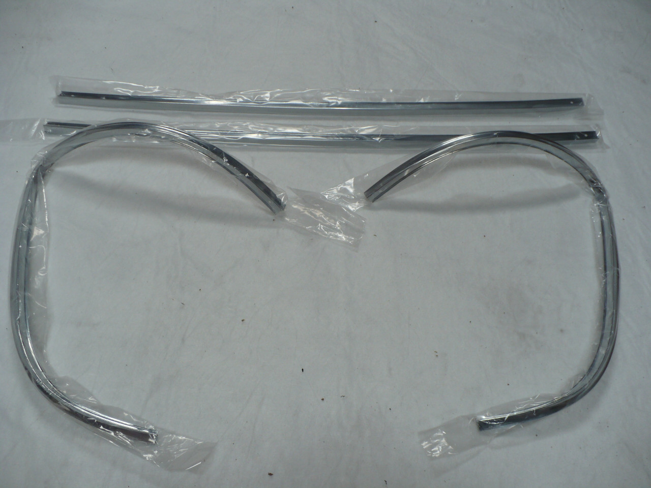 Chevy Pickup 1955-1959 Front Windshield Moulding Set 4PC