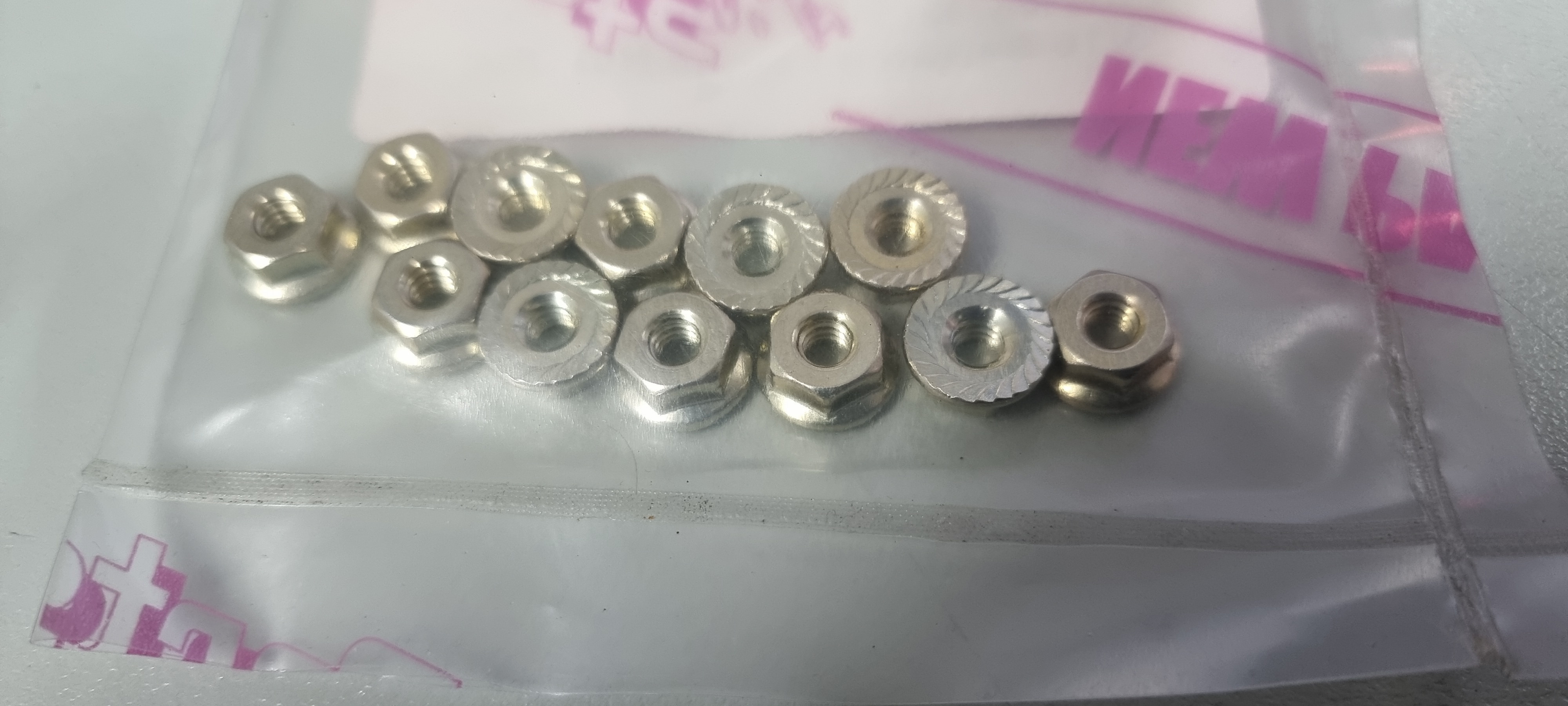 Whizlock / Serrated Flange Nut 3/16 UNC Thread 12 Pack