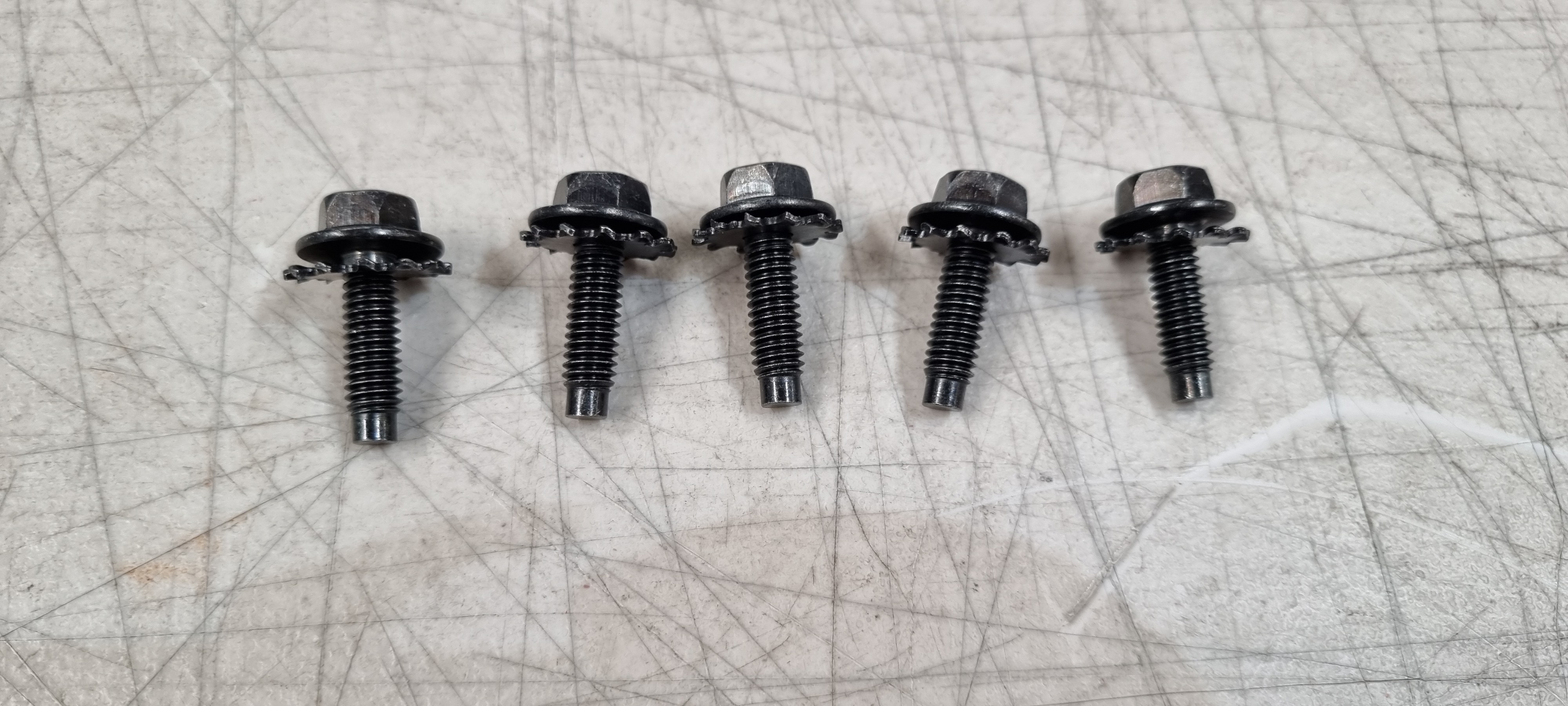 Ford Falcon XR-XY Black Guard / Fender Bolts 5pk