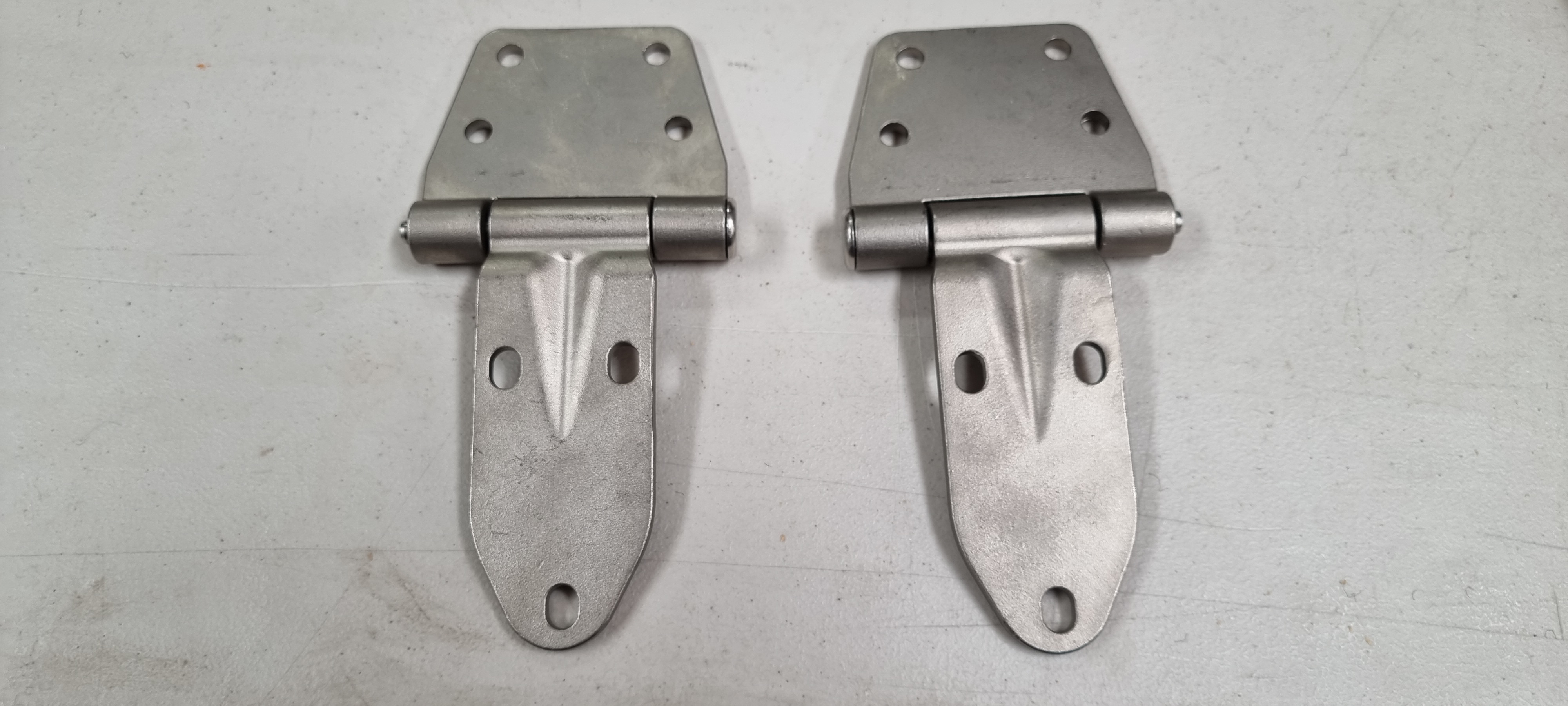 Front Door Hinges To Suit Toyota Landcruiser 40 Series (FJ40)