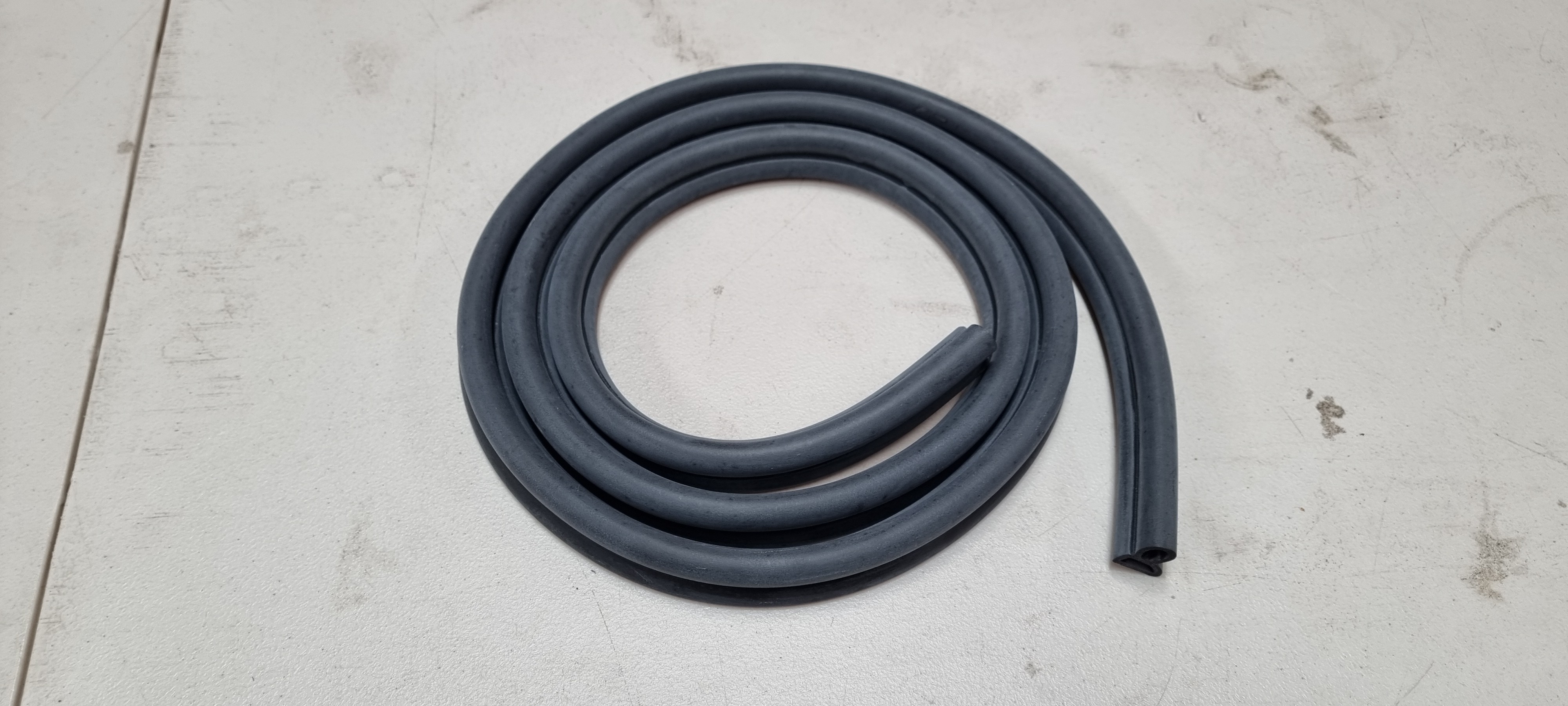 Holden HD-HZ Wagon Lower Tailgate Seal