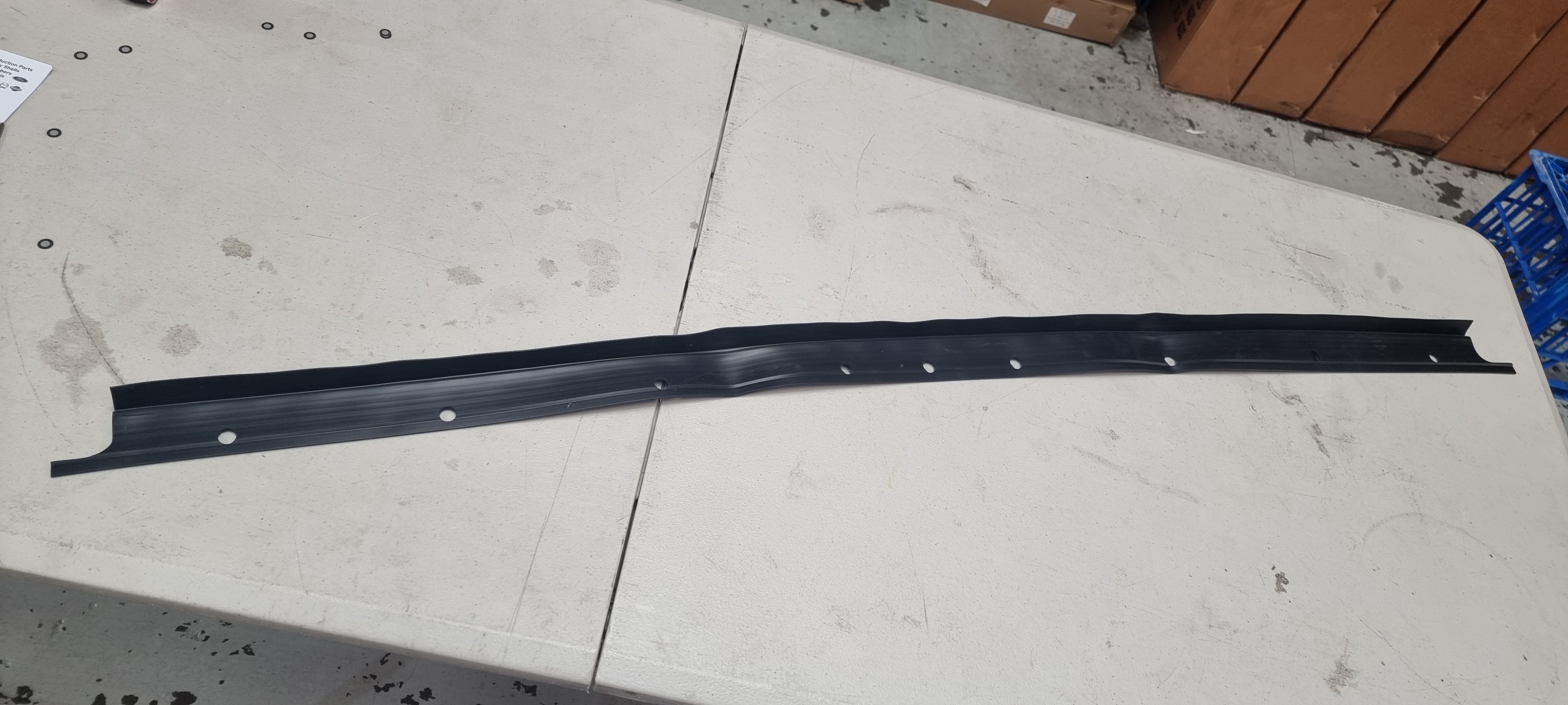 Holden HQ-HZ Wagon Tailgate Outer Belt