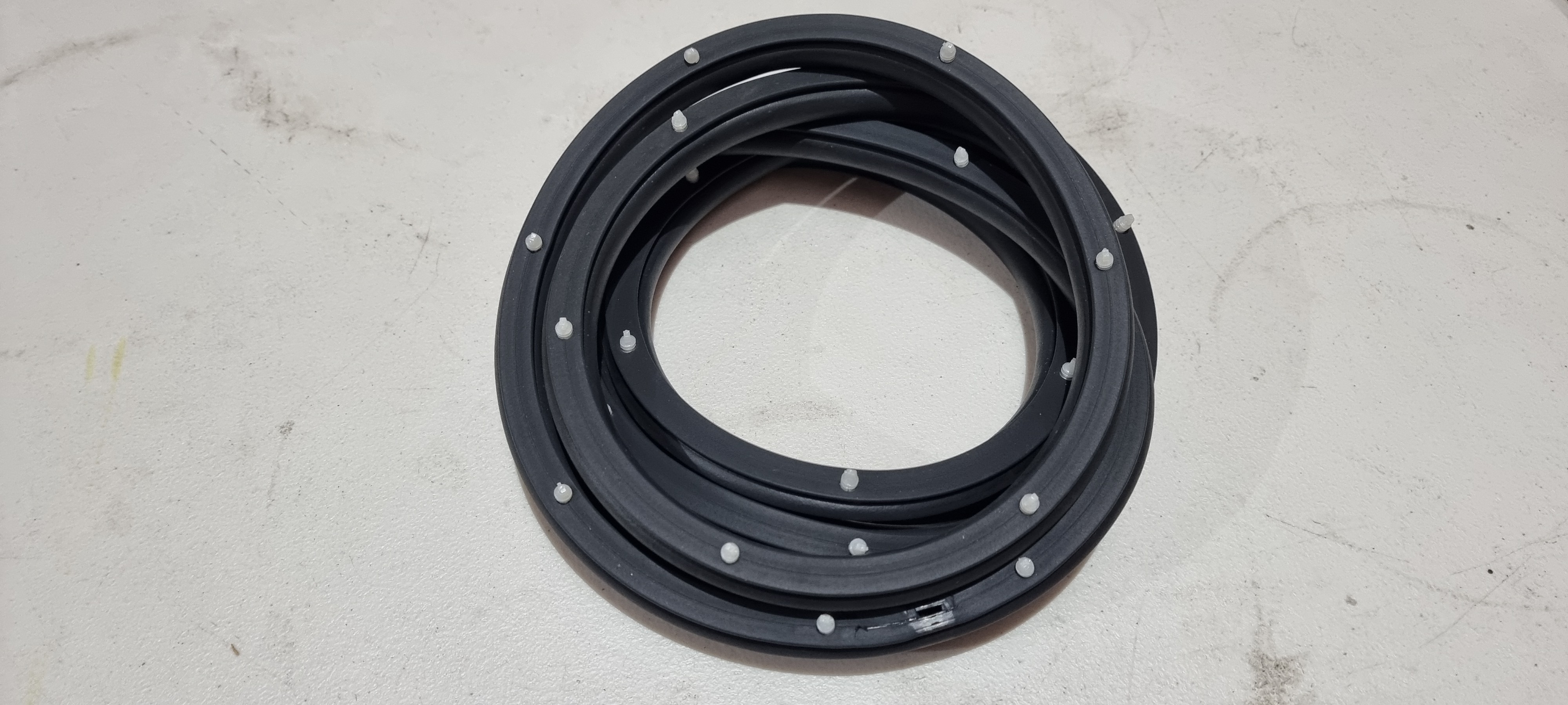 Holden HQ-HZ Statesman Rear Door Rubber / Seal