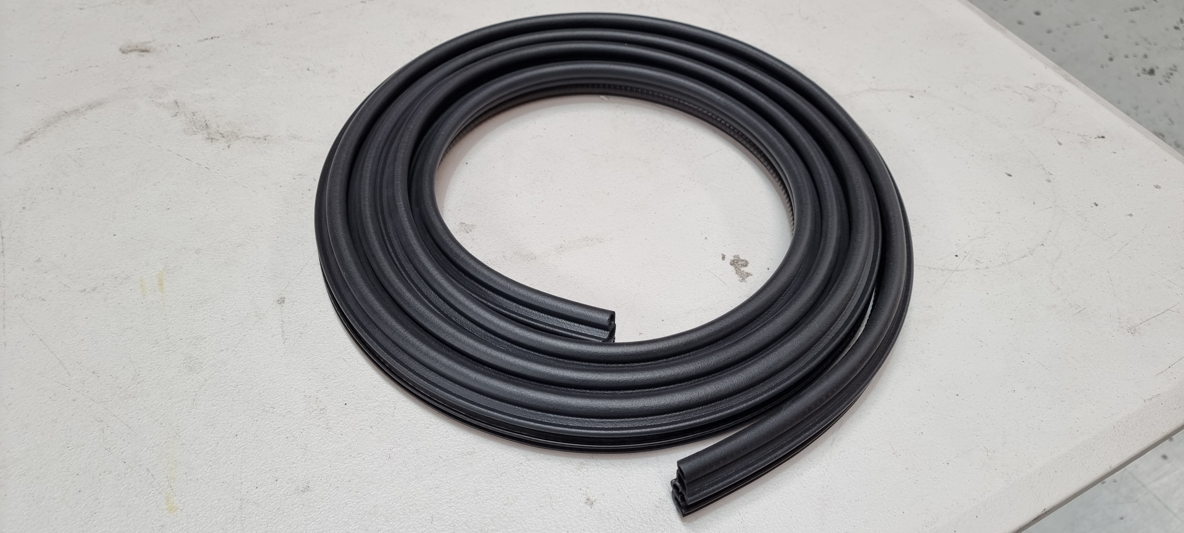 Holden Commodore VN-VS Black Door Rubber / Seal