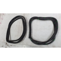 Datsun 620 Ute 2 Door Rubber / Seal Set 2pc