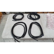 Datsun 1600 Sedan 4 Door Rubbers / Seals (4pc) 