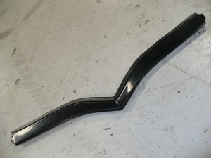 Firebird 1969 Header Panel Seal (2pc) 