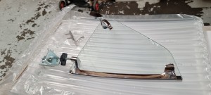 Mustang Fastback 1969-1970 Left Hand Quarter Vent Assembly