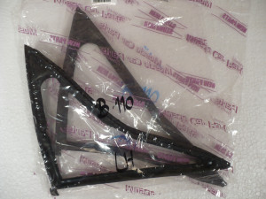 Datsun 1200 Ute Door Quarter Rubbers / Seals (pair)