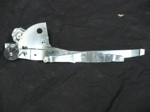 Plymouth Barracuda 70-74 Door Window Regulator