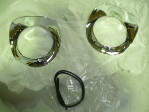 Chevy Pickup 55-57 Head Lamp Bezel and Rubber Seal (Pair)