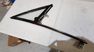 Ford Falcon XY Right Hand 1/4 Quarter Vent Window Assembly