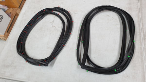 Mazda Rx3 Coupe 2 Door Rubber / Seal Set 2pc