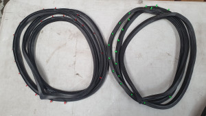 Mazda RX2 Sedan Capella Front Door Rubber / Seal Set