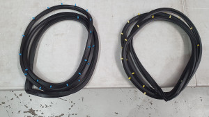 Mazda RX3 Sedan Rear Door Rubber / Seal Set 2pc