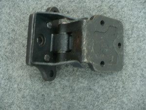 Datsun 1200 Lower Hinge (LH=RH)