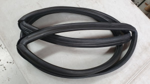 Front Windscreen Rubber / Seal To Suit Toyota Corolla KE35 